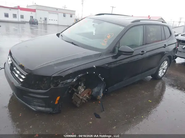 3VV0B7AX4JM078389 2018 VOLKSWAGEN TIGUAN - Image 2