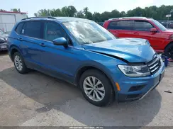 3VV0B7AX4JM087786 2018 VOLKSWAGEN TIGUAN