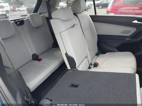 3VV0B7AX4JM087786 2018 VOLKSWAGEN TIGUAN - Image 8