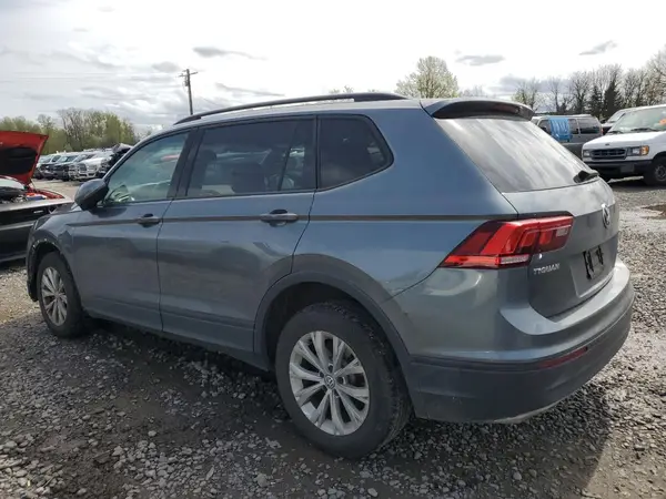 3VV0B7AX4JM092065 2018 VOLKSWAGEN TIGUAN - Image 2