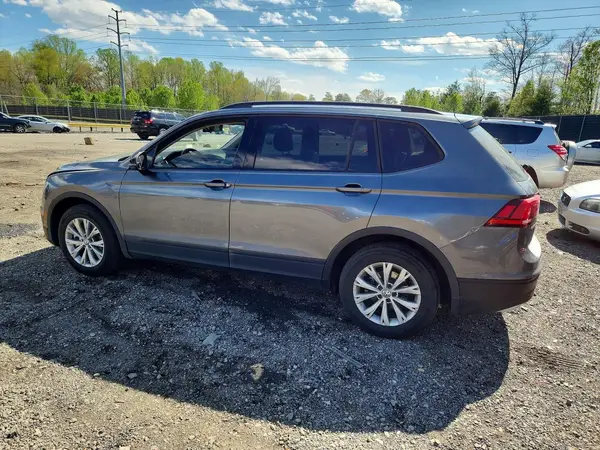 3VV0B7AX4JM094995 2018 VOLKSWAGEN TIGUAN - Image 2