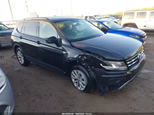3VV0B7AX4JM107180 2018 VOLKSWAGEN TIGUAN - Image 1