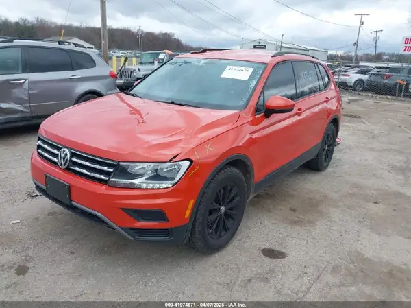 3VV0B7AX4JM124500 2018 VOLKSWAGEN TIGUAN - Image 2