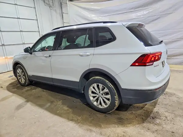 3VV0B7AX4JM125341 2018 VOLKSWAGEN TIGUAN - Image 2