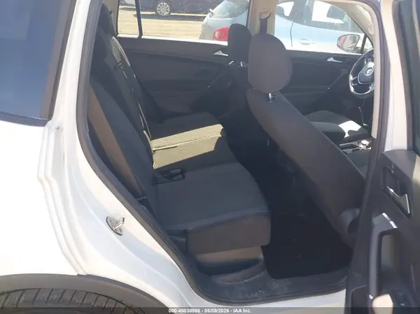 3VV0B7AX4JM131639 2018 VOLKSWAGEN TIGUAN - Image 8