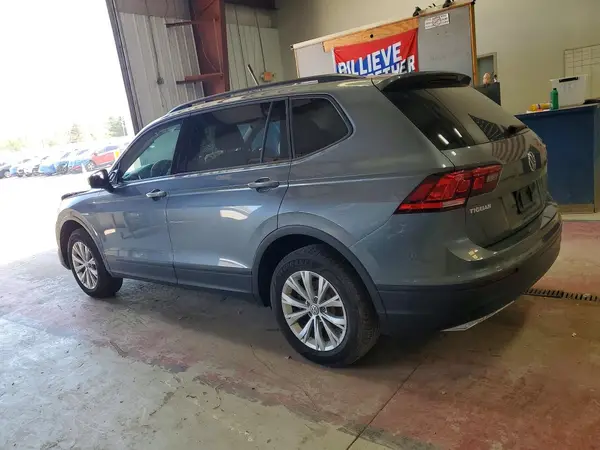 3VV0B7AX4JM131740 2018 VOLKSWAGEN TIGUAN - Image 2