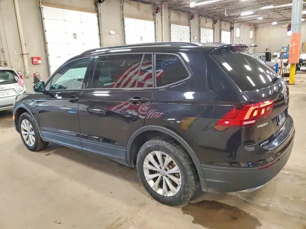 3VV0B7AX4JM157917 2018 VOLKSWAGEN TIGUAN - Image 2