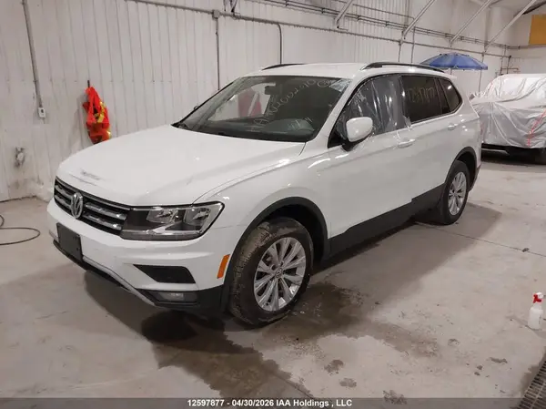 3VV0B7AX4JM166391 2018 VOLKSWAGEN TIGUAN - Image 2