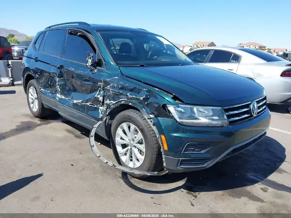 3VV0B7AX4JM201009 2018 VOLKSWAGEN TIGUAN - Image 1