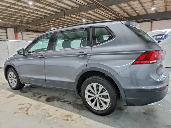 3VV0B7AX4LM074457 2020 VOLKSWAGEN TIGUAN - Image 2
