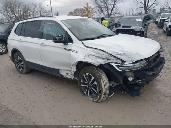 3VV0B7AX4NM077734 2022 VOLKSWAGEN TIGUAN - Image 1