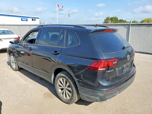 3VV0B7AX5JM008089 2018 VOLKSWAGEN TIGUAN - Image 2
