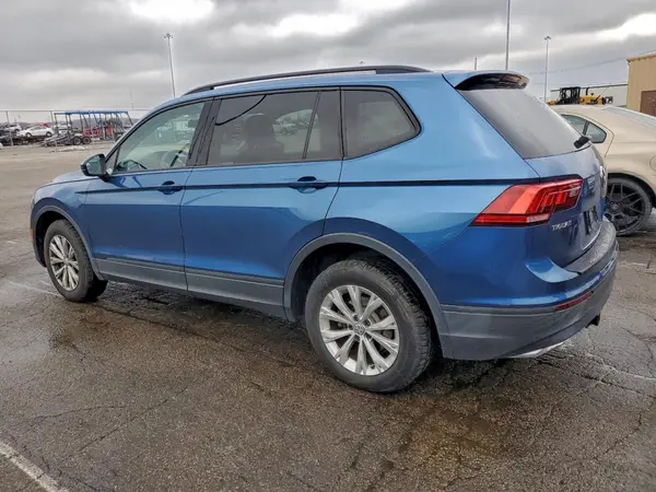 3VV0B7AX5JM011168 2018 VOLKSWAGEN TIGUAN - Image 2