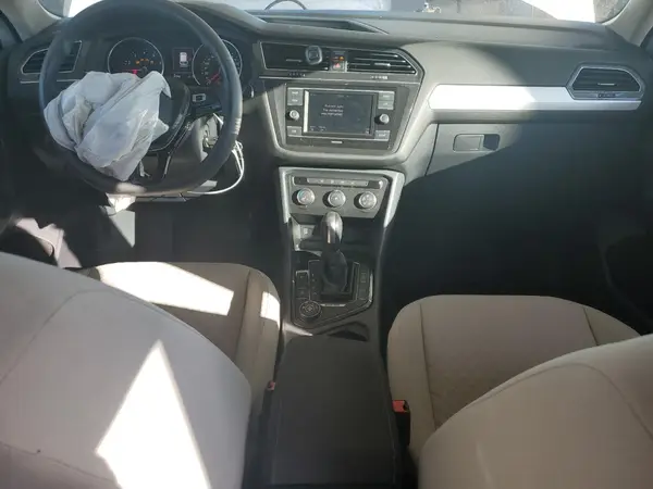 3VV0B7AX5JM013745 2018 VOLKSWAGEN TIGUAN - Image 8