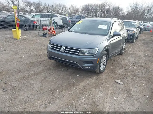 3VV0B7AX5JM019206 2018 VOLKSWAGEN TIGUAN - Image 2