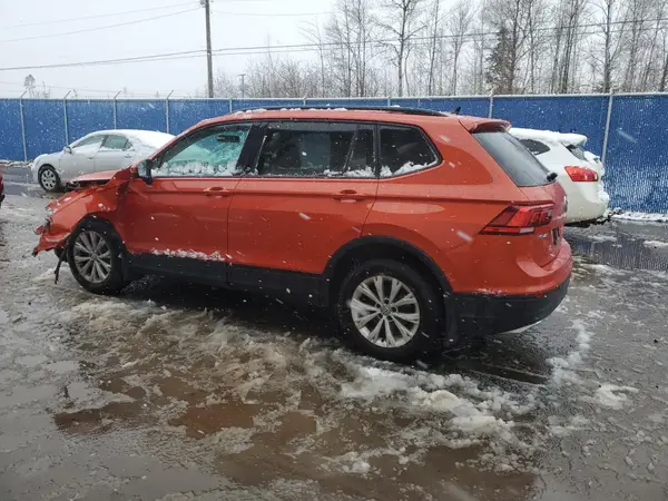 3VV0B7AX5JM029072 2018 VOLKSWAGEN TIGUAN - Image 2