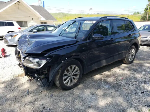 3VV0B7AX5JM033302 2018 VOLKSWAGEN TIGUAN - Image 1