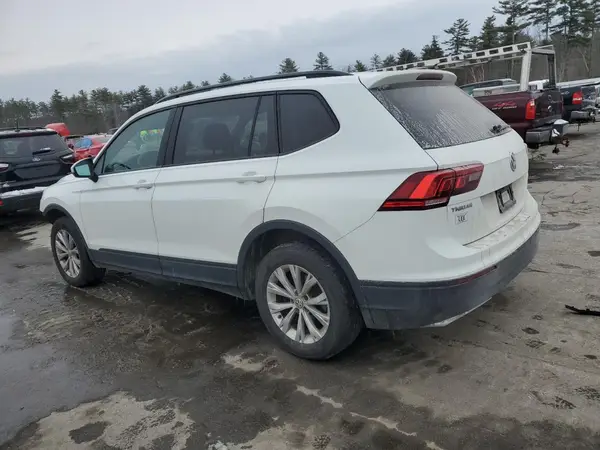 3VV0B7AX5JM046891 2018 VOLKSWAGEN TIGUAN - Image 2