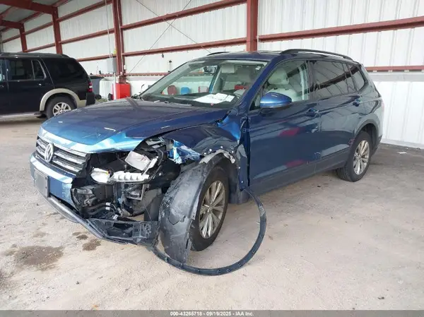 3VV0B7AX5JM059494 2018 VOLKSWAGEN TIGUAN - Image 2