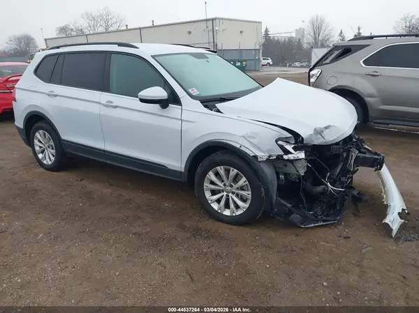 3VV0B7AX5JM071211 2018 VOLKSWAGEN TIGUAN - Image 1