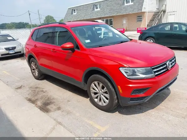 3VV0B7AX5JM071306 2018 VOLKSWAGEN TIGUAN - Image 1