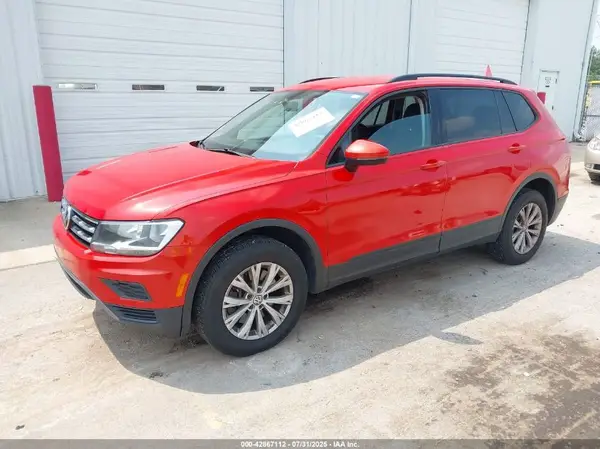 3VV0B7AX5JM071306 2018 VOLKSWAGEN TIGUAN - Image 2