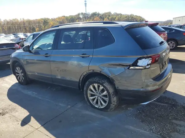 3VV0B7AX5JM073606 2018 VOLKSWAGEN TIGUAN - Image 2