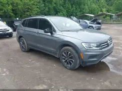3VV0B7AX5JM082967 2018 VOLKSWAGEN TIGUAN