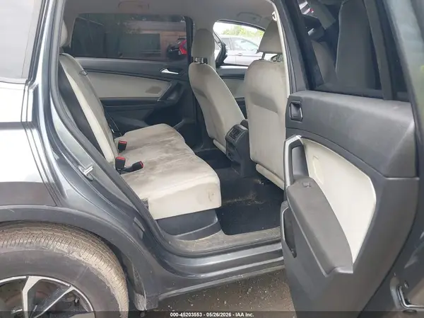 3VV0B7AX5JM082967 2018 VOLKSWAGEN TIGUAN - Image 8
