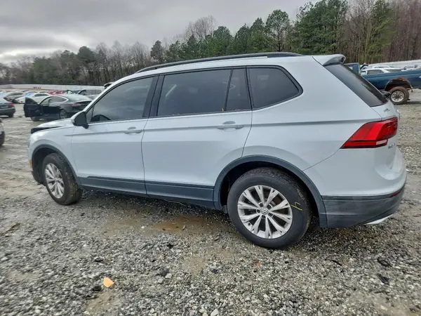 3VV0B7AX5JM099669 2018 VOLKSWAGEN TIGUAN - Image 2