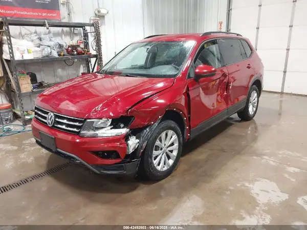 3VV0B7AX5JM104191 2018 VOLKSWAGEN TIGUAN - Image 2