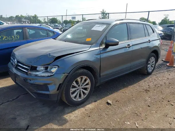 3VV0B7AX5JM108306 2018 VOLKSWAGEN TIGUAN - Image 2