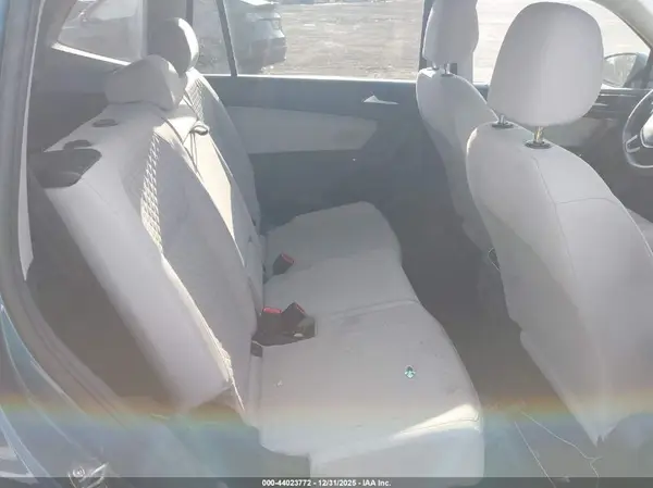 3VV0B7AX5JM108533 2018 VOLKSWAGEN TIGUAN - Image 8