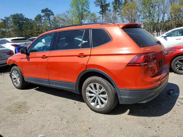 3VV0B7AX5JM112243 2018 VOLKSWAGEN TIGUAN - Image 2