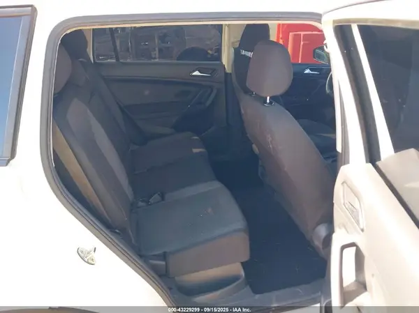 3VV0B7AX5JM131407 2018 VOLKSWAGEN TIGUAN - Image 8