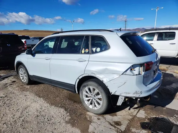 3VV0B7AX5JM149678 2018 VOLKSWAGEN TIGUAN - Image 2