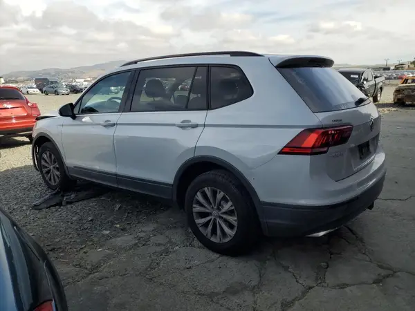 3VV0B7AX5KM044012 2019 VOLKSWAGEN TIGUAN - Image 2