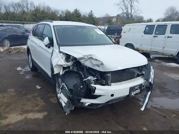 3VV0B7AX5KM053471 2019 VOLKSWAGEN TIGUAN - Image 1