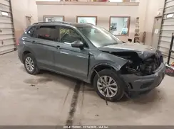 3VV0B7AX5KM180611 2019 VOLKSWAGEN TIGUAN