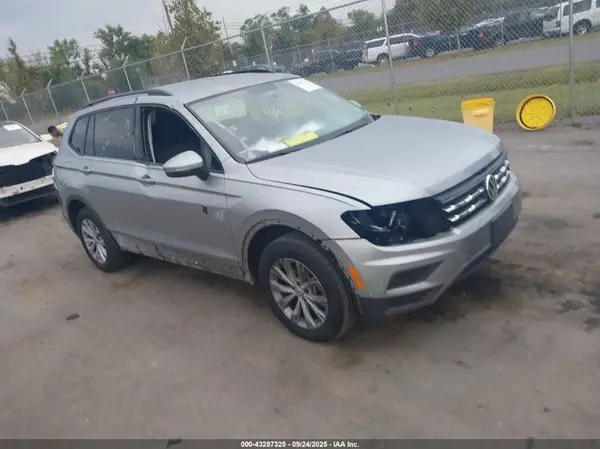 3VV0B7AX5LM142734 2020 VOLKSWAGEN TIGUAN - Image 1