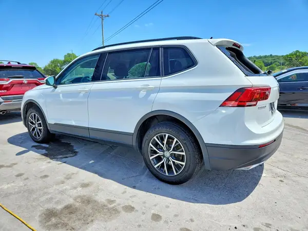 3VV0B7AX5MM021140 2021 VOLKSWAGEN TIGUAN - Image 2