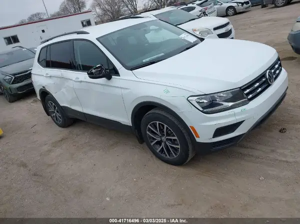 3VV0B7AX5MM071469 2021 VOLKSWAGEN TIGUAN - Image 1