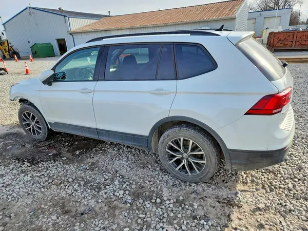 3VV0B7AX5MM082178 2021 VOLKSWAGEN TIGUAN - Image 2