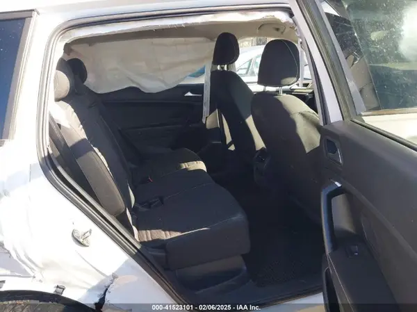 3VV0B7AX5NM042667 2022 VOLKSWAGEN TIGUAN - Image 8