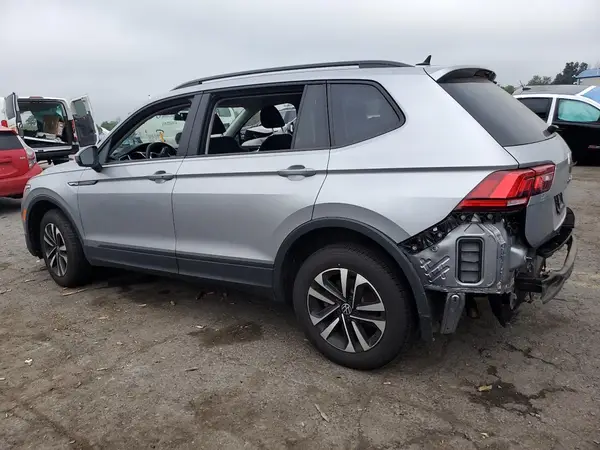 3VV0B7AX5NM137536 2022 VOLKSWAGEN TIGUAN - Image 2