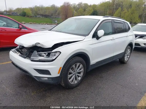 3VV0B7AX6JM006626 2018 VOLKSWAGEN TIGUAN - Image 2