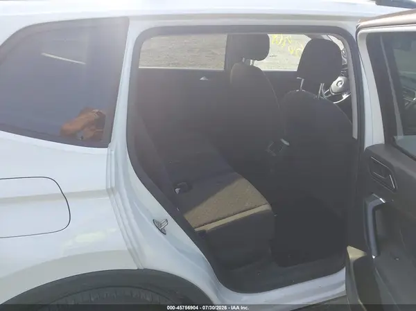 3VV0B7AX6JM016735 2018 VOLKSWAGEN TIGUAN - Image 8