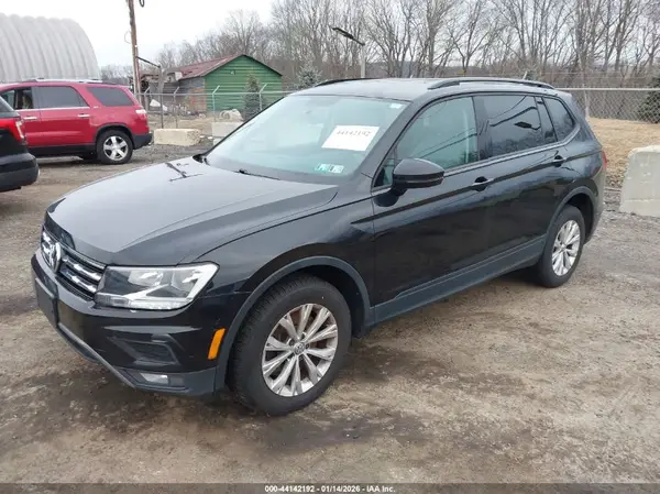 3VV0B7AX6JM021756 2018 VOLKSWAGEN TIGUAN - Image 2
