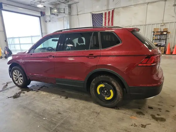 3VV0B7AX6JM043160 2018 VOLKSWAGEN TIGUAN - Image 2