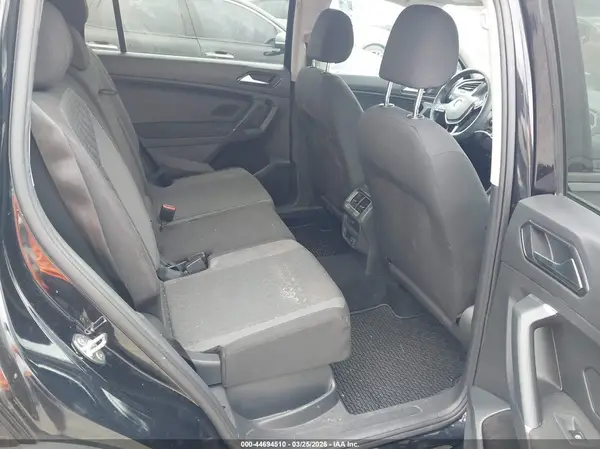 3VV0B7AX6JM057088 2018 VOLKSWAGEN TIGUAN - Image 8
